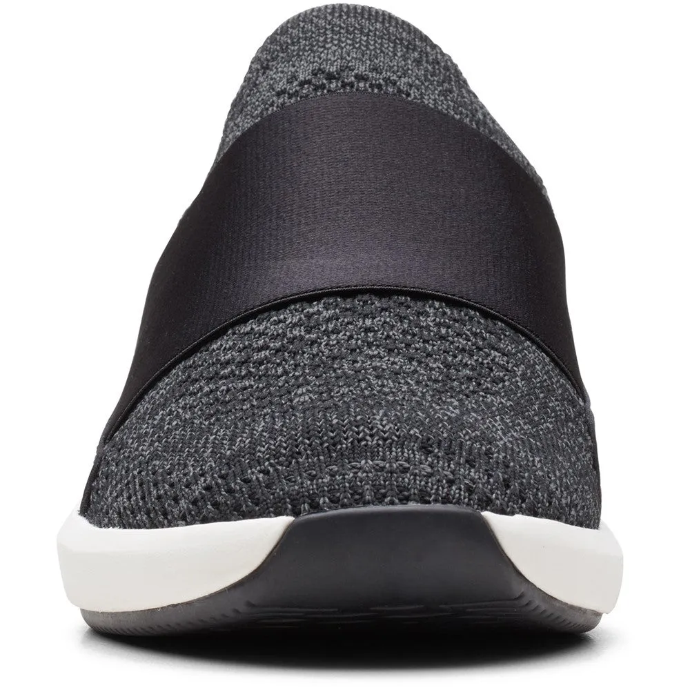Clarks Un Rio Knit  Shoes